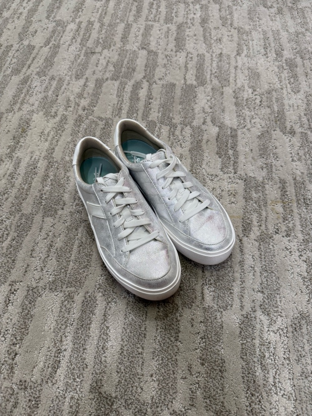 Women’s Silver Glitter Low-Top Sneakers